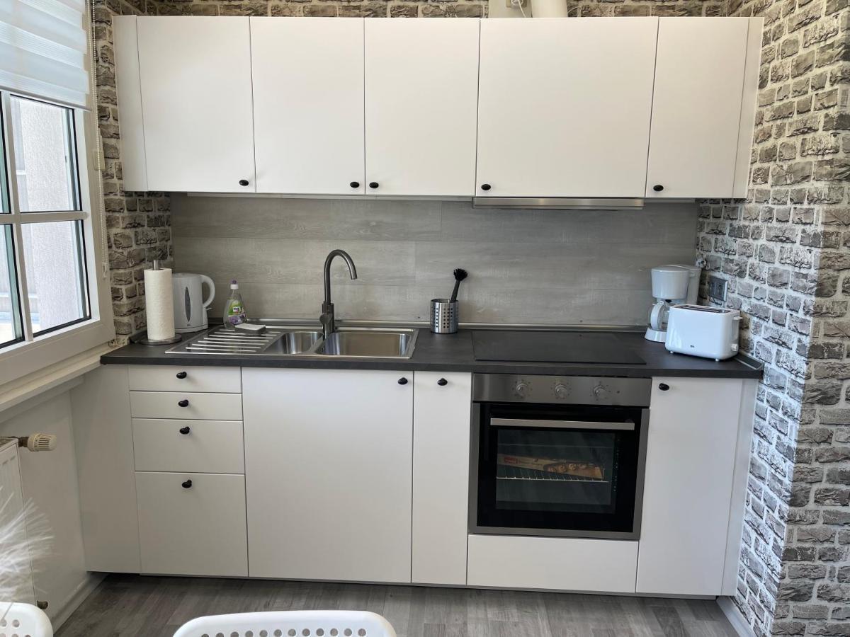 Comfortable Shared Apartment With Private Room In Wesseling Exterior photo